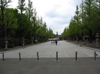 2007_04_18_Yasukuni_Shrine