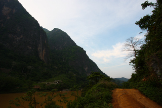 2010_05_06-10_Nong_Khiaw,_Laos