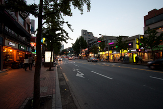 2011_09_29-10_02_Korea,_Seoul2,_Yongsan,_Itaewon