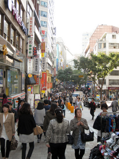 2011_09_29-10_02_Korea,_Seoul2,_Yongsan,_Itaewon