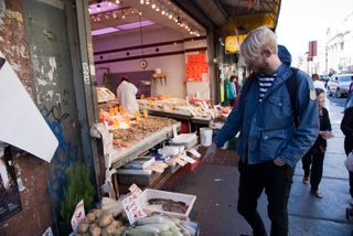 2012_09_23_New_York,_Midtown,_Wall_st,_China_Town