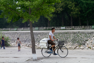 2015_08_16_DRPK,_Kaesong_DMZ