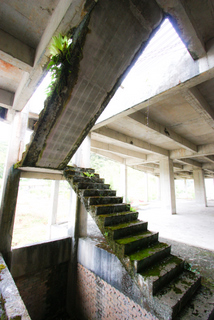 Derelict_construction_site,_Malaysia_(2010-07-01)