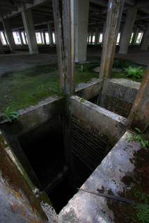 Derelict_construction_site,_Malaysia_(2010-07-01)